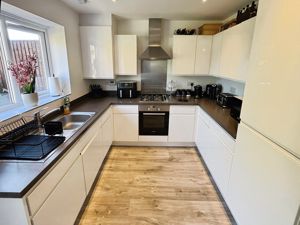Kitchen- click for photo gallery